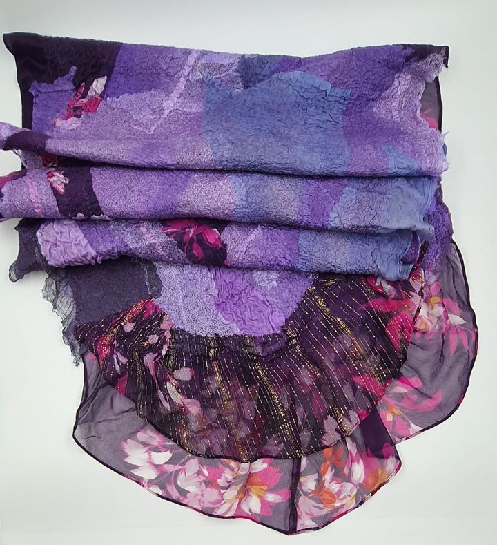 Палантин в технике нунофелтинг из натурального шелка и шерсти мериноса